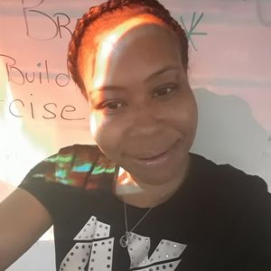 Meet your Posher, Lashanta